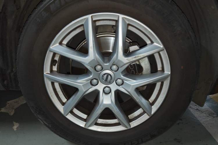 Used Volvo XC60 2019 T5 4x4 Smart Edition China VI Standard Right Front Wheel Hub