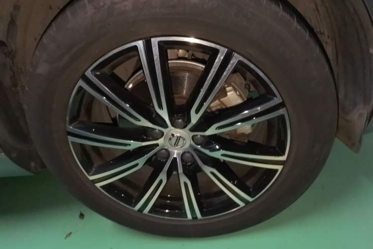 Used Volvo XC60 2019 T5 4x4 Zhiya Luxury Edition China V Standard Right Front Wheel Hub
