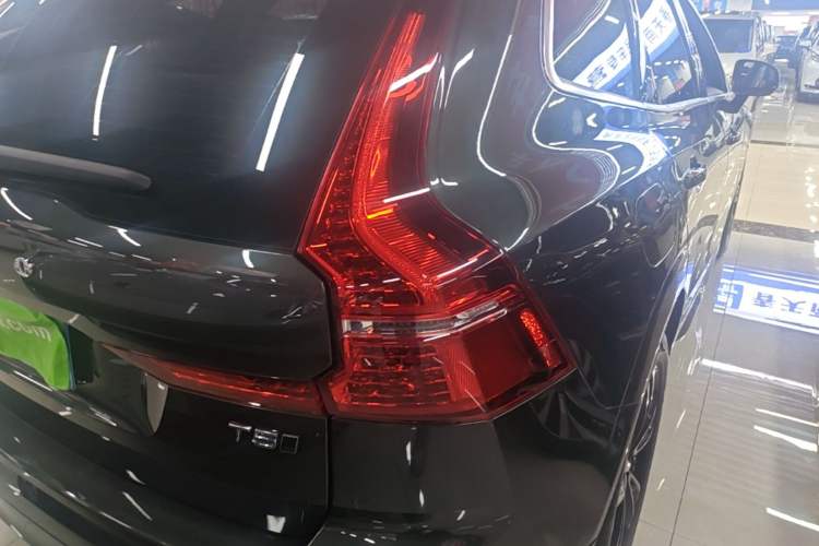 Used Volvo XC60 2019 T5 4x4 Smart Edition China V Standard Right Rear Taillight