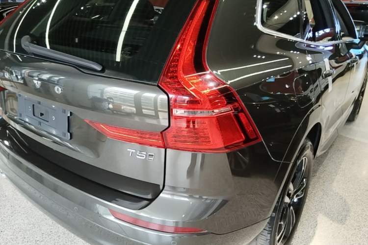 Used Volvo XC60 2019 T5 4x4 Zhiyuan Edition China VI Standard Right Rear Taillight