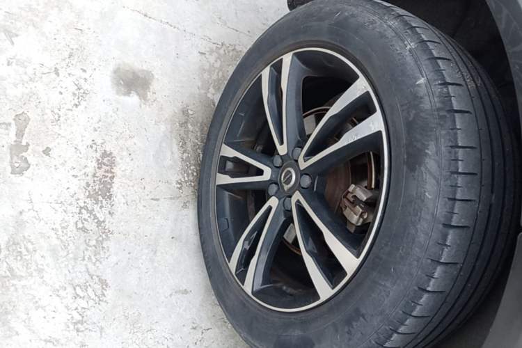 Used Volvo XC60 2019 T5 4x4 Smart Edition China V Standard Right Rear Wheel Hub