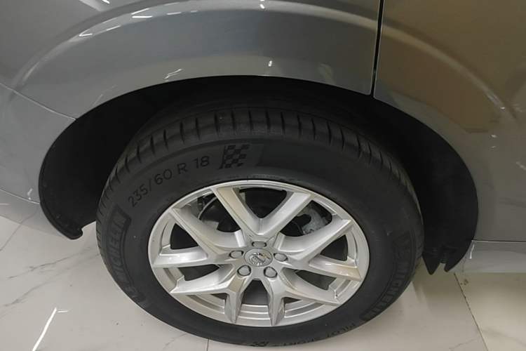 Used Volvo XC60 2019 T4 Zhiyi Edition China V Standard Right Rear Wheel Hub