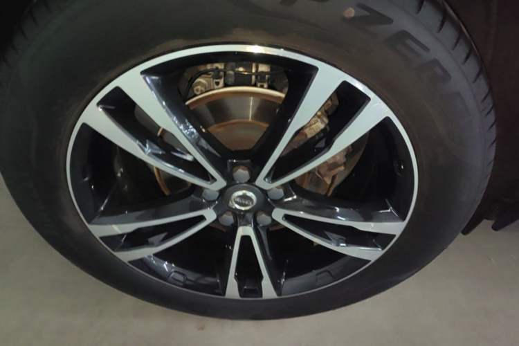 Used Volvo XC60 2019 T5 4x4 Zhiyuan Edition China VI Standard Right Rear Wheel Hub