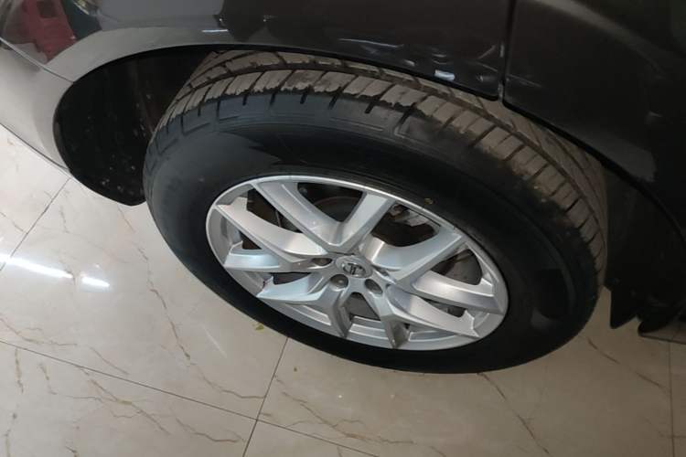 Used Volvo XC60 2019 T5 4x4 Smart Edition China VI Standard Right Rear Wheel Hub