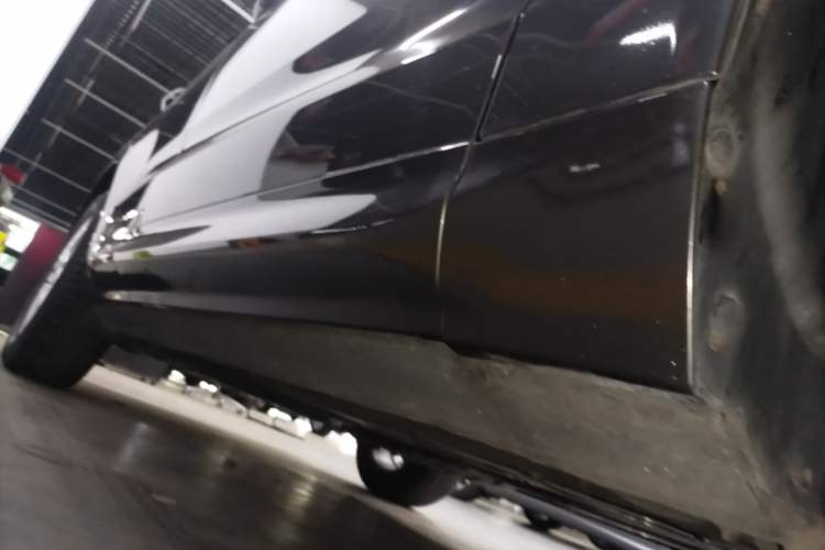 Used Volvo XC60 2019 T5 4x4 Smart Edition China VI Standard Right Side Sill