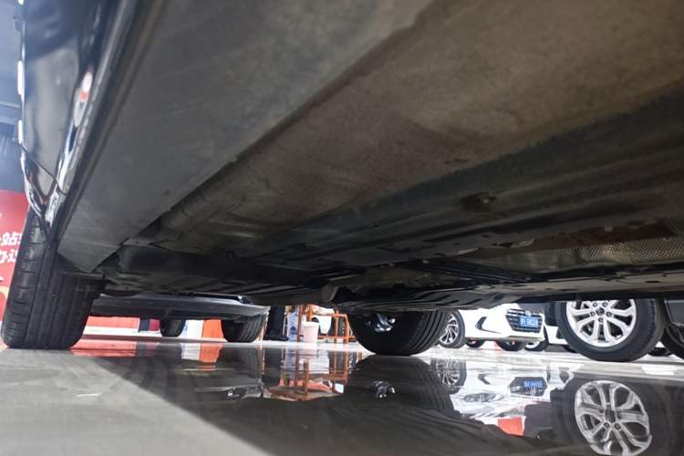 Used Volvo XC60 2019 T5 4x4 Smart Edition China V Standard Right Side Sill