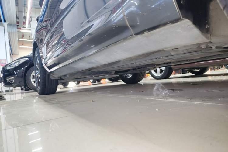 Used Volvo XC60 2019 T5 4x4 Zhiyuan Edition China VI Standard Right Side Sill