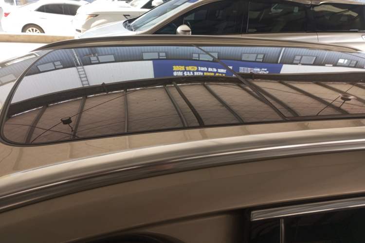 Used Volvo XC60 2019 T5 4x4 Smart Edition China VI Standard Roof