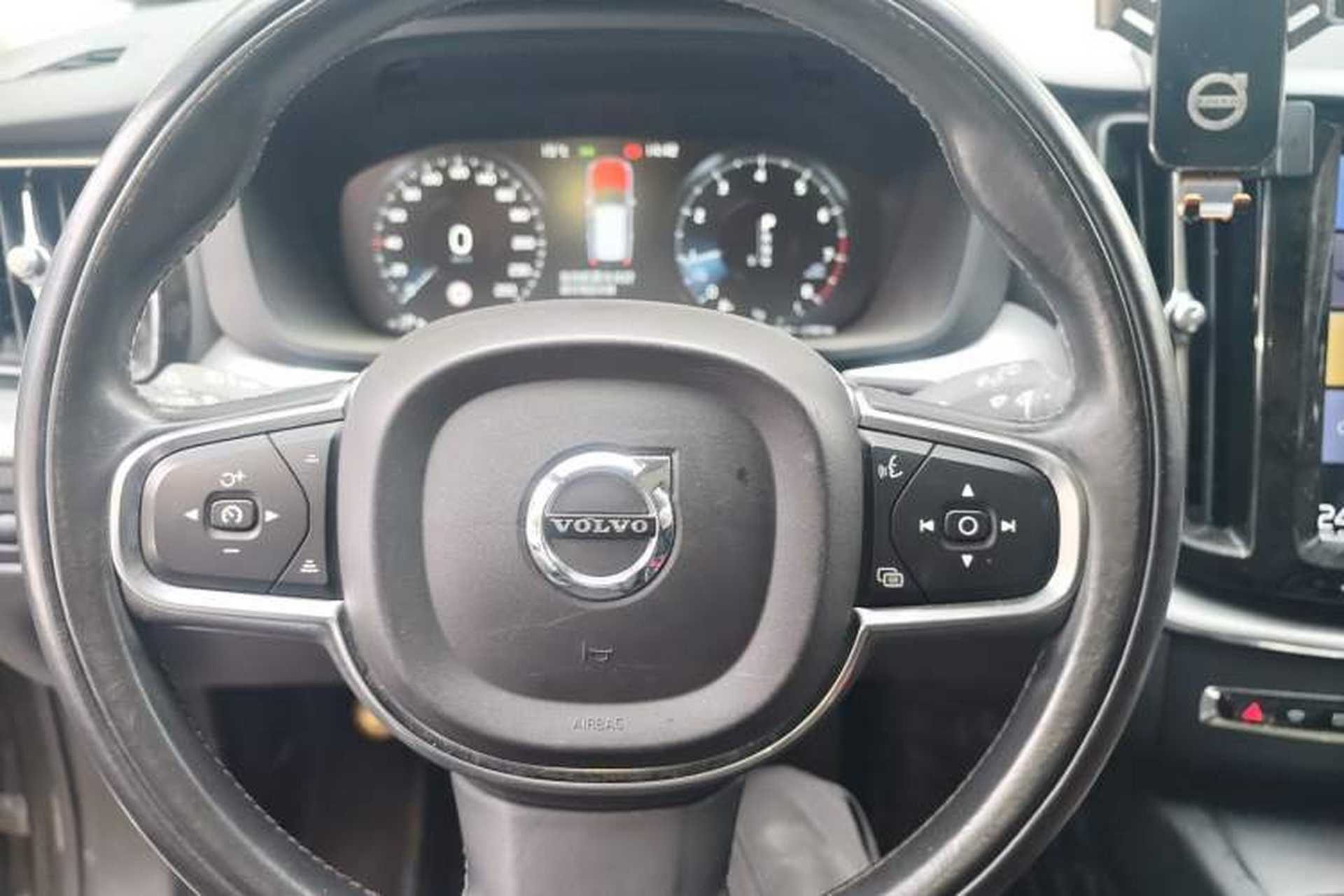 Used Volvo XC60 2019 T5 4x4 Smart Edition China V Standard Steering Wheel
