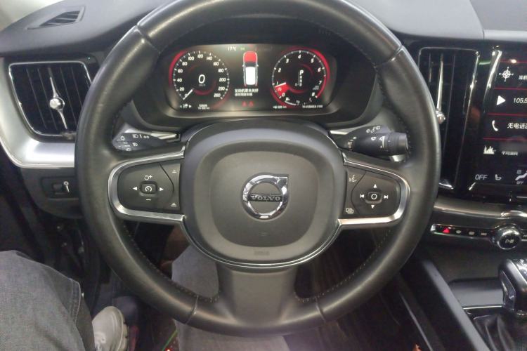 Used Volvo XC60 2019 T5 4x4 Zhiyuan Edition China VI Standard Steering Wheel