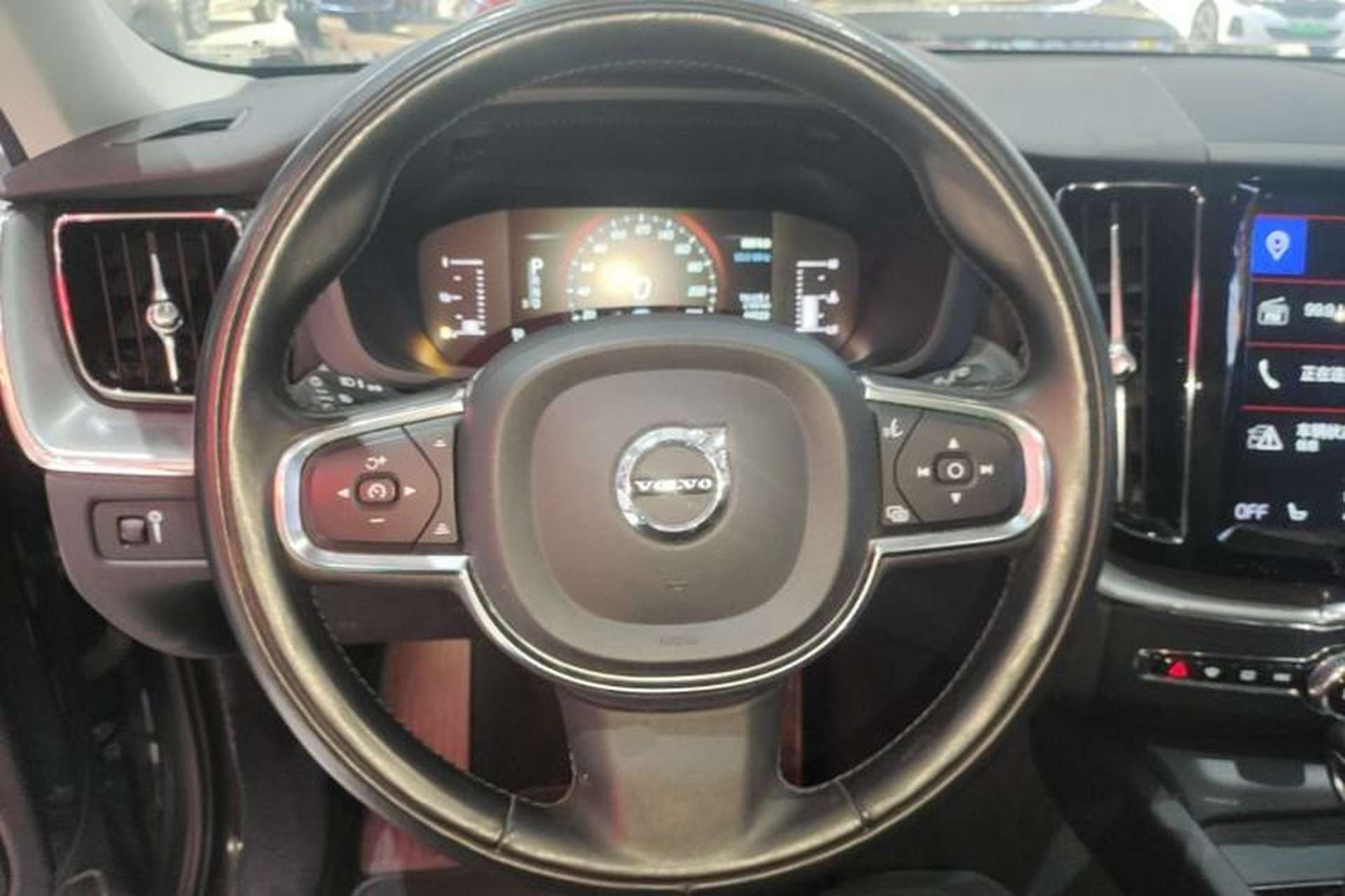 Used Volvo XC60 2019 T5 4x4 Smart Edition China VI Standard Steering Wheel