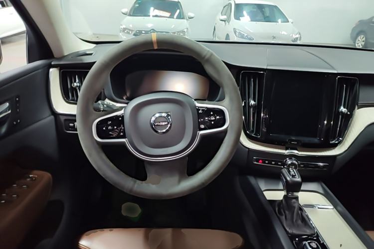 Used Volvo XC60 2019 T5 4x4 Zhiya Luxury Edition China VI Standard Steering Wheel