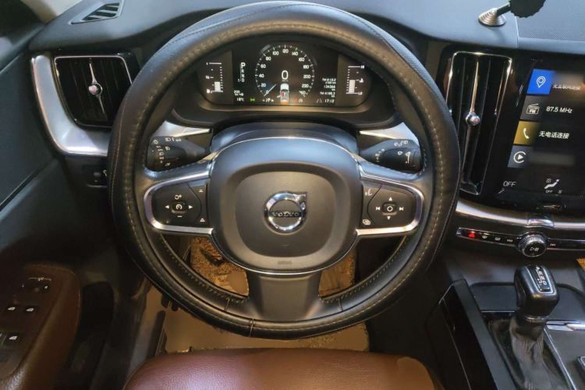 Used Volvo XC60 2019 T5 4x4 Smart Edition China V Standard Steering Wheel