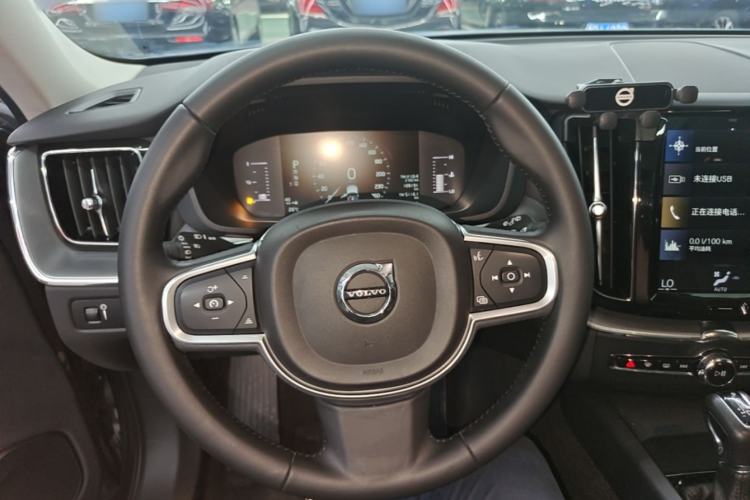 Used Volvo XC60 2019 T5 4x4 Smart Edition China V Standard Steering Wheel