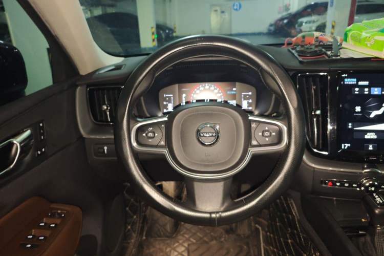 Used Volvo XC60 2019 T4 Zhiyi Edition China VI Steering Wheel