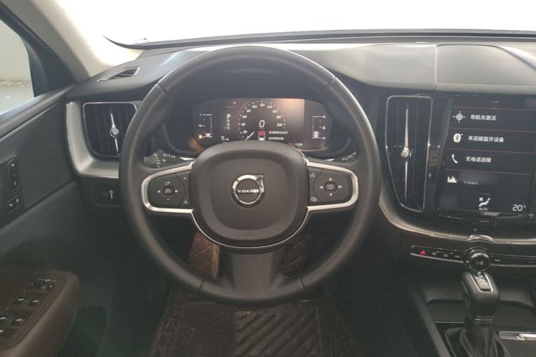 Used Volvo XC60 2019 T5 4x4 Smart Edition China VI Standard Steering Wheel