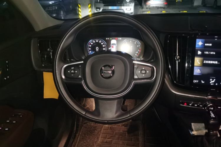 Used Volvo XC60 2019 T5 4x4 Smart Edition China V Standard Steering Wheel