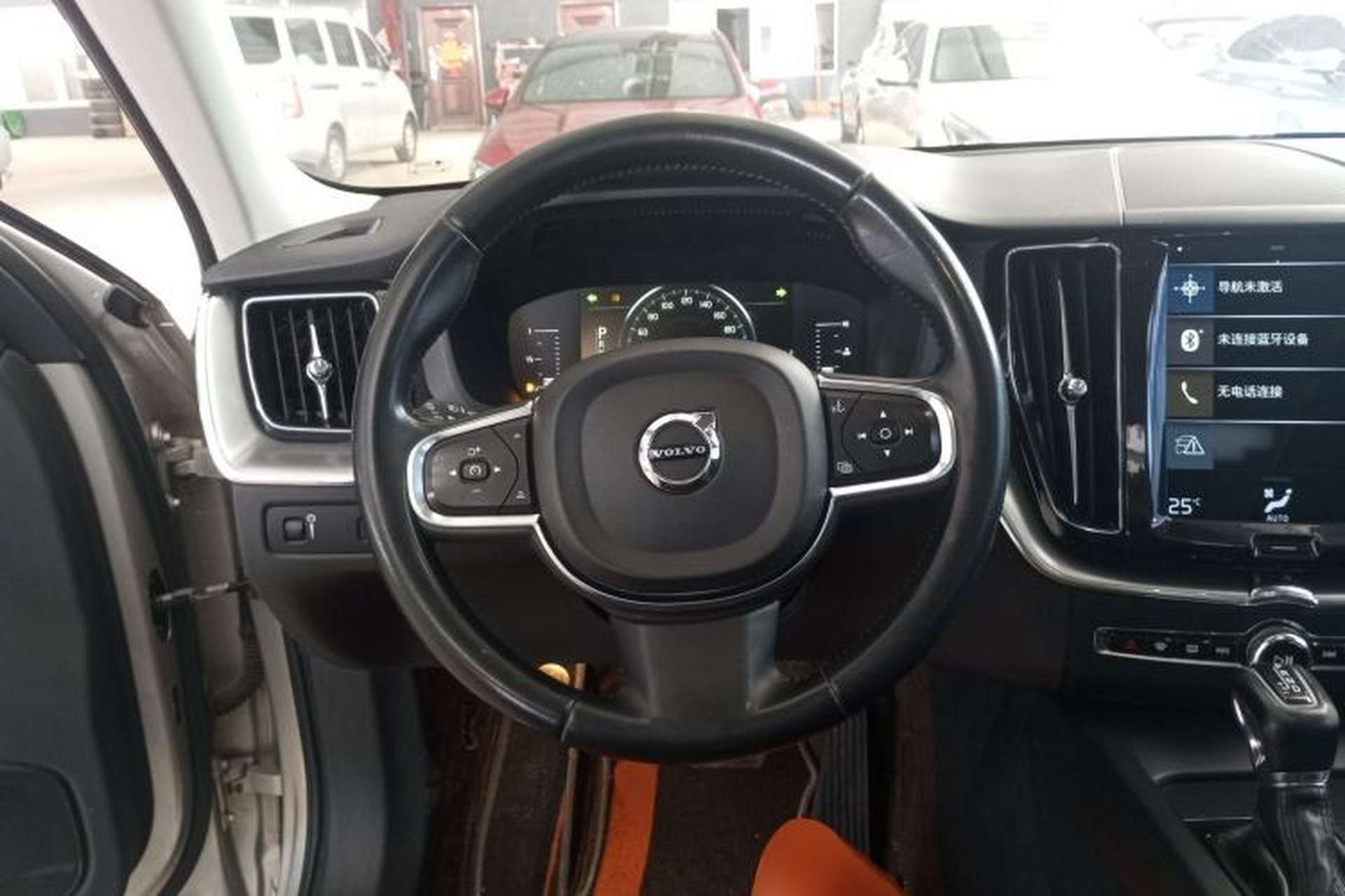 Used Volvo XC60 2019 T5 4x4 Smart Edition China VI Standard Steering Wheel