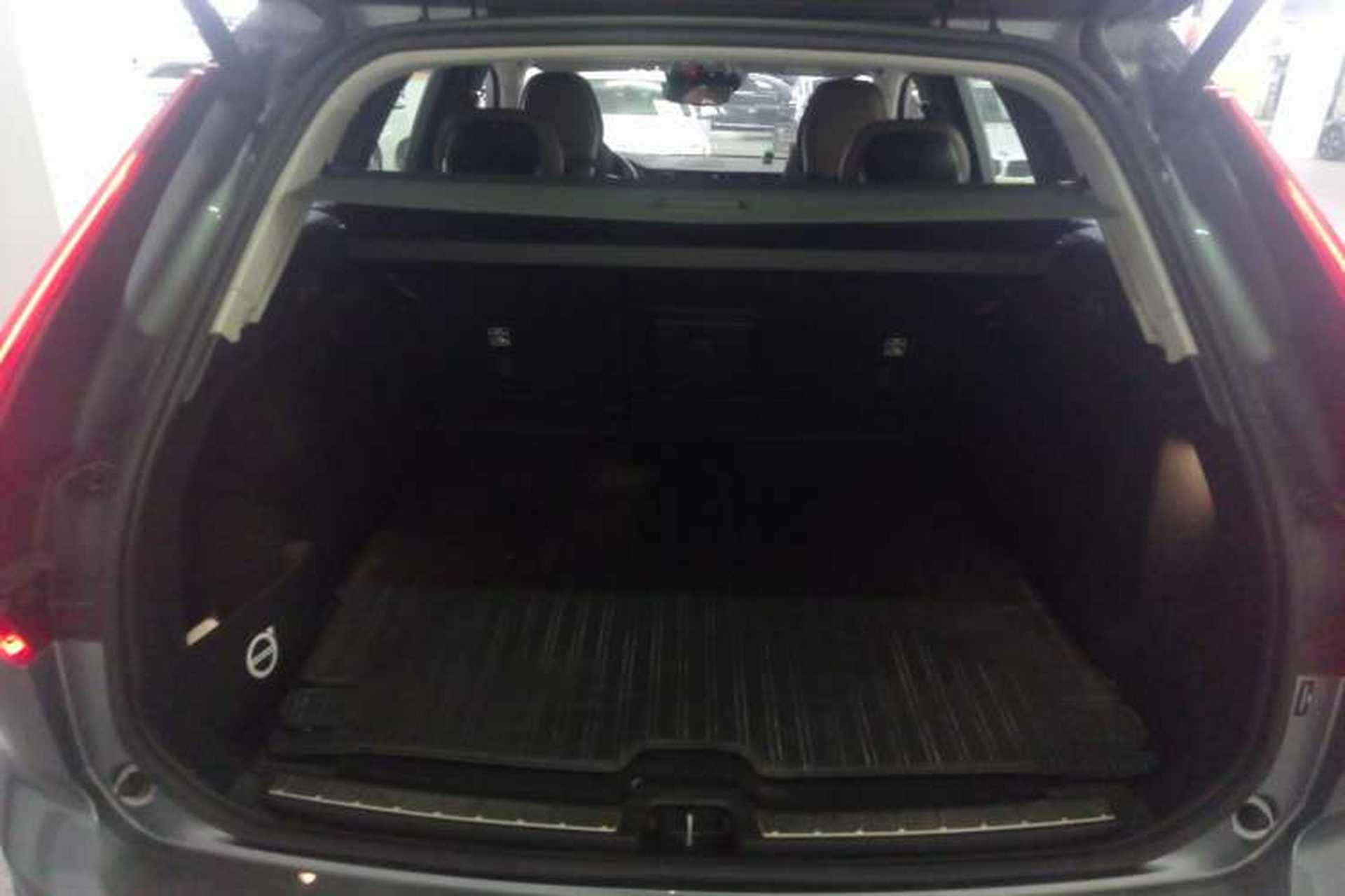Used Volvo XC60 2019 T5 4x4 Zhiyuan Edition China VI Standard Trunk