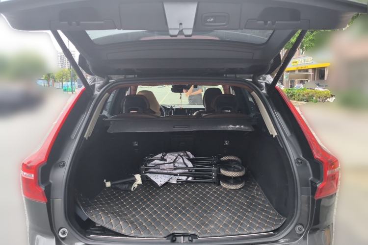 Used Volvo XC60 2019 T5 4x4 Smart Edition China V Standard Trunk