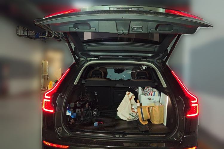 Used Volvo XC60 2019 T5 4x4 Smart Edition China V Standard Trunk