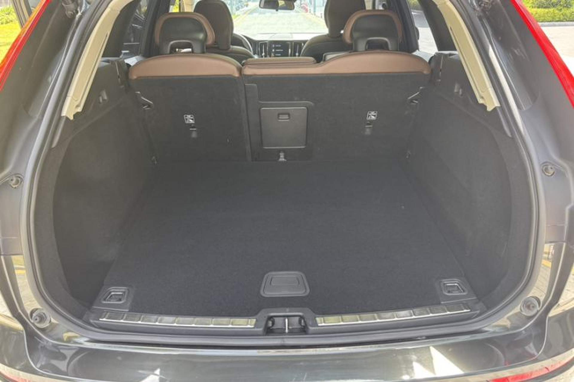 Used Volvo XC60 2019 T5 4x4 Smart Edition China V Standard Trunk