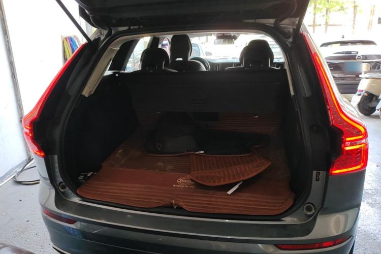 Used Volvo XC60 2019 T5 4x4 Smart Edition China V Standard Trunk