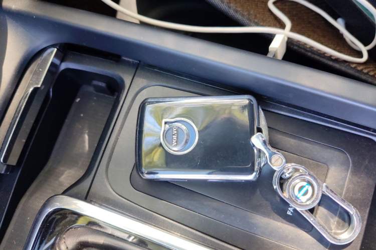Used Volvo XC60 2019 T5 4x4 Smart Edition China V Standard Vehicle Key