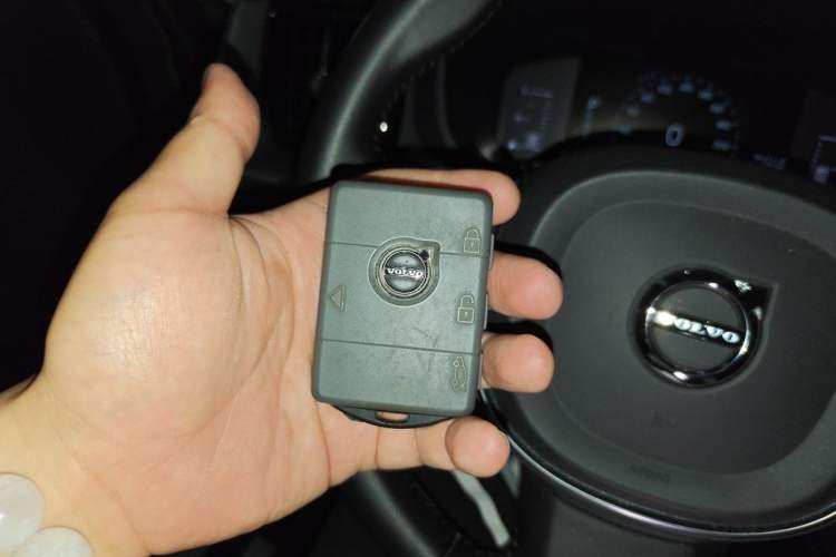 Used Volvo XC60 2019 T5 4x4 Smart Edition China VI Standard Vehicle Key