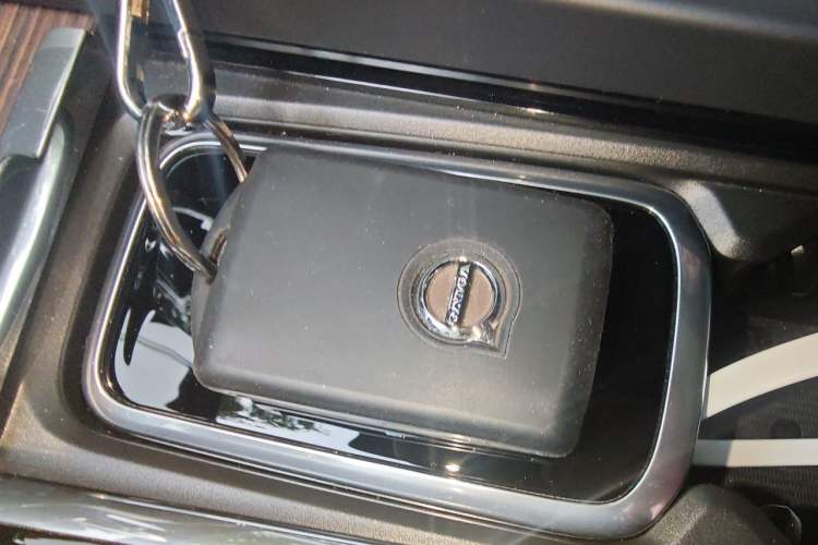 Used Volvo XC60 2019 T5 4x4 Zhiya Luxury Edition China V Standard Vehicle Key