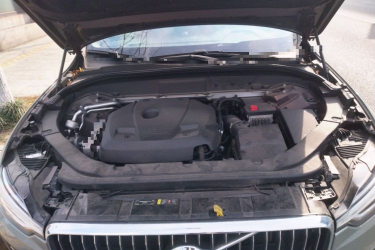 Used Volvo XC60 2019 T5 4x4 Zhiya Luxury Edition China V Standard Engine Bay