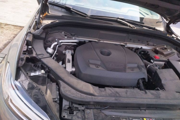 Used Volvo XC60 2019 T5 4x4 Zhiya Luxury Edition China V Standard Engine Bay Right