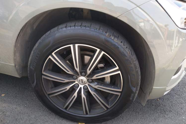 Used Volvo XC60 2019 T5 4x4 Zhiya Luxury Edition China V Standard Right Front Wheel Hub