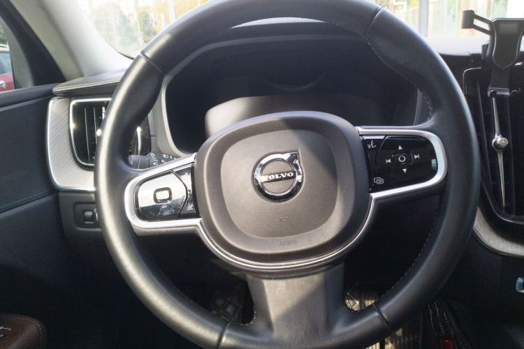 Used Volvo XC60 2019 T5 4x4 Zhiya Luxury Edition China V Standard Steering Wheel