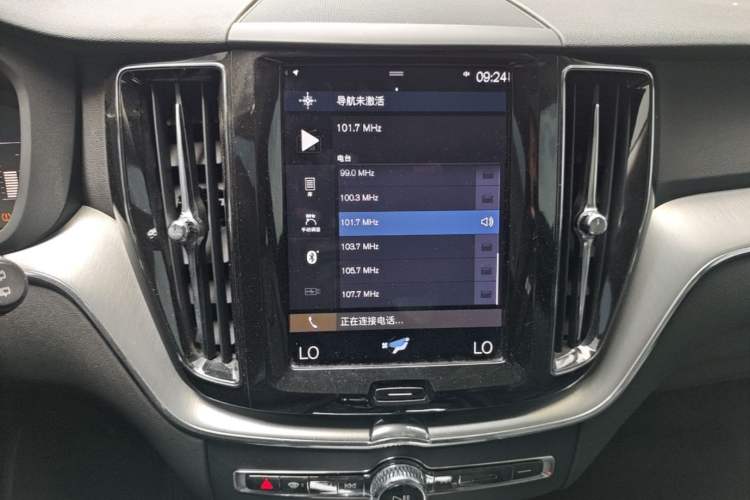 Used Volvo XC60 2019 T5 4x4 Smart Edition China V Standard Audio And AC Panel