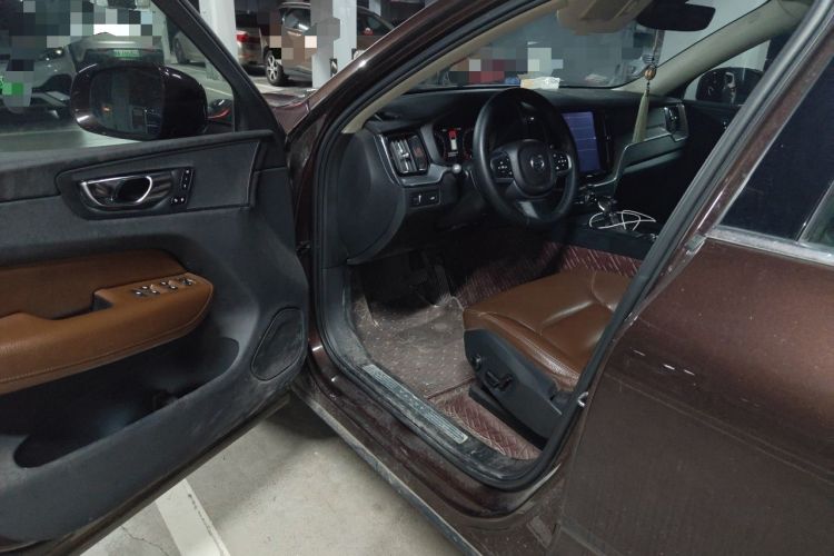 Used Volvo XC60 2019 T5 4x4 Smart Edition China V Standard Driver Seat