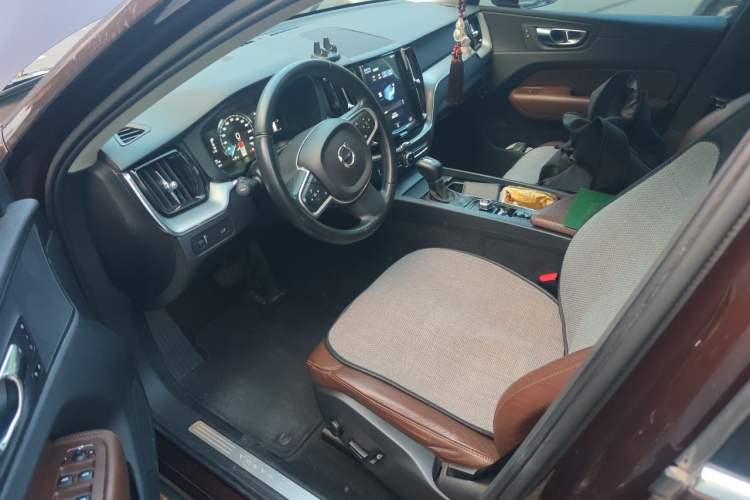 Used Volvo XC60 2019 T5 4x4 Smart Edition China V Standard Driver Seat