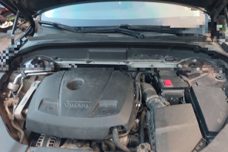 Used Volvo XC60 2019 T5 4x4 Smart Edition China V Standard Engine Bay