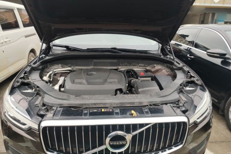 Used Volvo XC60 2019 T5 4x4 Smart Edition China V Standard Engine Bay