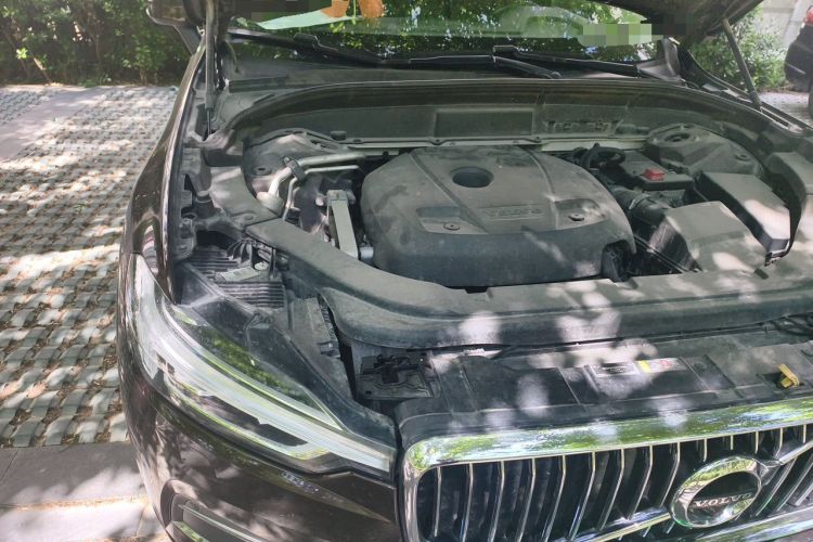 Used Volvo XC60 2019 T5 4x4 Zhiya Luxury Edition China V Standard Engine Bay Right