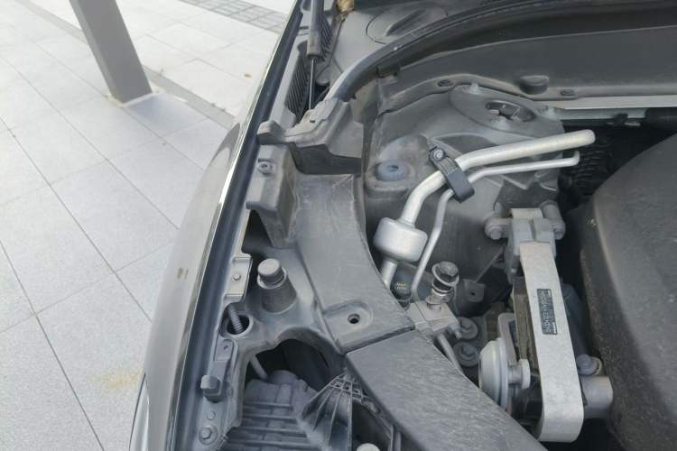 Used Volvo XC60 2019 T5 4x4 Zhiya Luxury Edition China V Standard Engine Bay Right