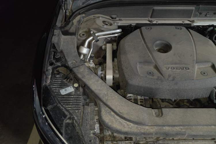 Used Volvo XC60 2019 T5 4x4 Smart Edition China V Standard Engine Bay Right