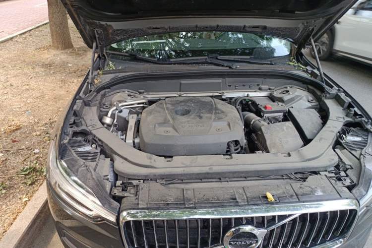 Used Volvo XC60 2019 T5 4x4 Smart Edition China V Standard Engine Bay Right