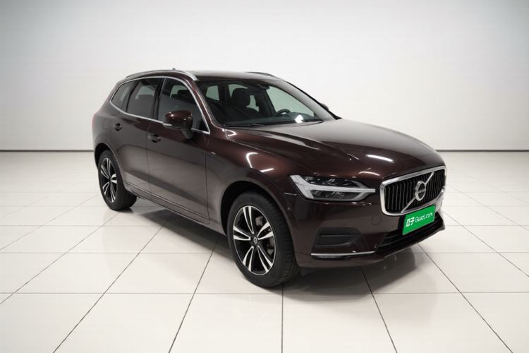 Used Volvo XC60 2019 T5 4x4 Smart Edition China V Standard Front Right 45 Deg