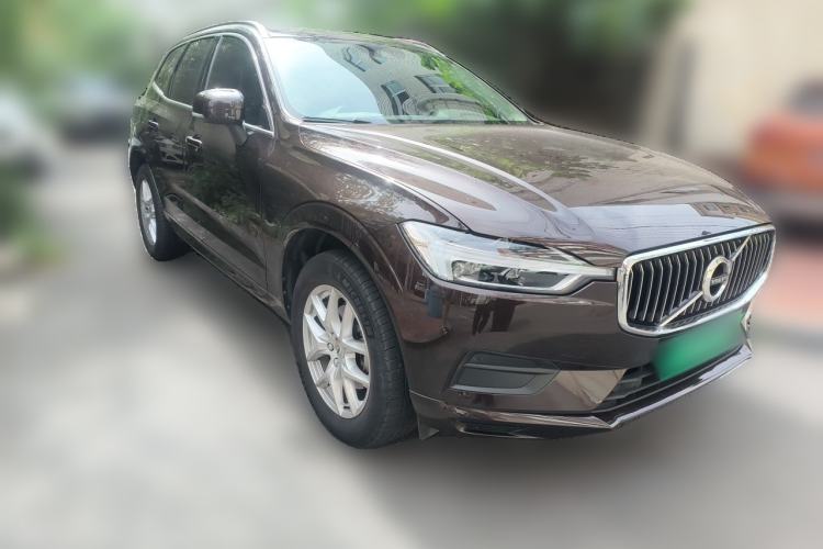 Used Volvo XC60 2019 T5 4x4 Smart Edition China V Standard Front Right 45 Deg