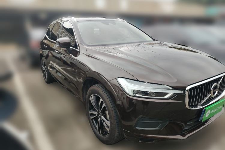 Used Volvo XC60 2019 T5 4x4 Smart Edition China V Standard Front Right 45 Deg