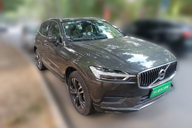Used Volvo XC60 2019 T5 4x4 Smart Edition China V Standard Front Right 45 Deg
