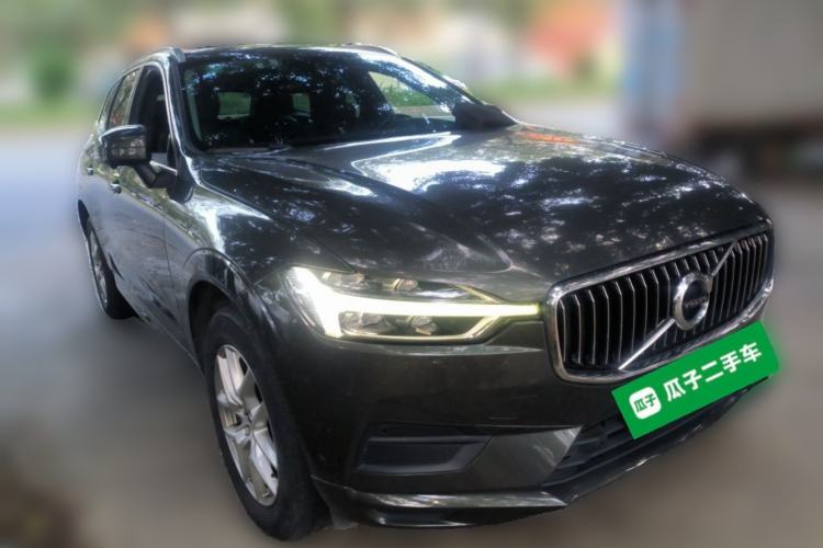 Used Volvo XC60 2019 T5 4x4 Smart Edition China VI Standard Front Right 45 Deg