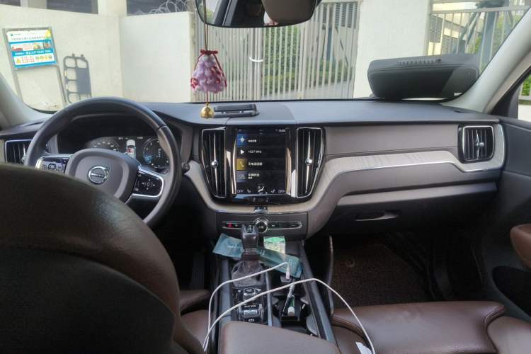 Used Volvo XC60 2019 T5 4x4 Zhiya Luxury Edition China V Standard Headliner