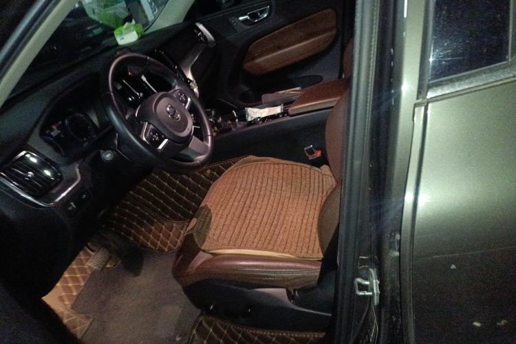 Used Volvo XC60 2019 T5 4x4 Zhiyuan Edition China VI Standard Left Front Seat